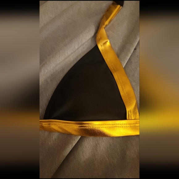 $17 (11/17)....Two-piece bathing suit becomes a 🔥(yet still classy) one-piece. - Picture 5 of 7